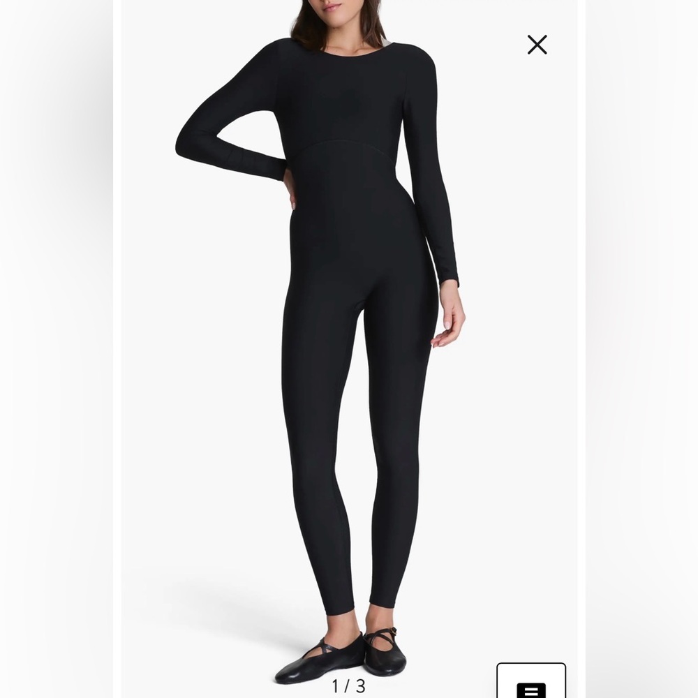 NWT- SPANX SPANXsmooth OnForm Open Back Long Sleeve Jumpsuit, Black, XL